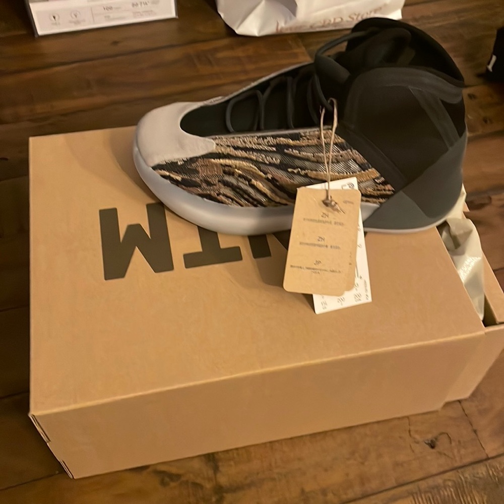 Brand new Yeezy Quantum Tint KIDS 1.5